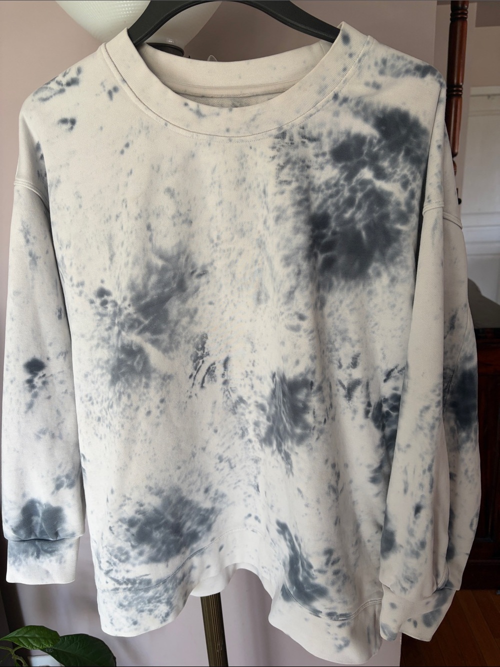 Lululemon athletics Perfectly Oversized Marble Tie-Dye Crewneck Sweater
